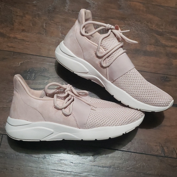 Fabletics Shoes Fabletics Zuma Studio Ii Sneakers Poshmark